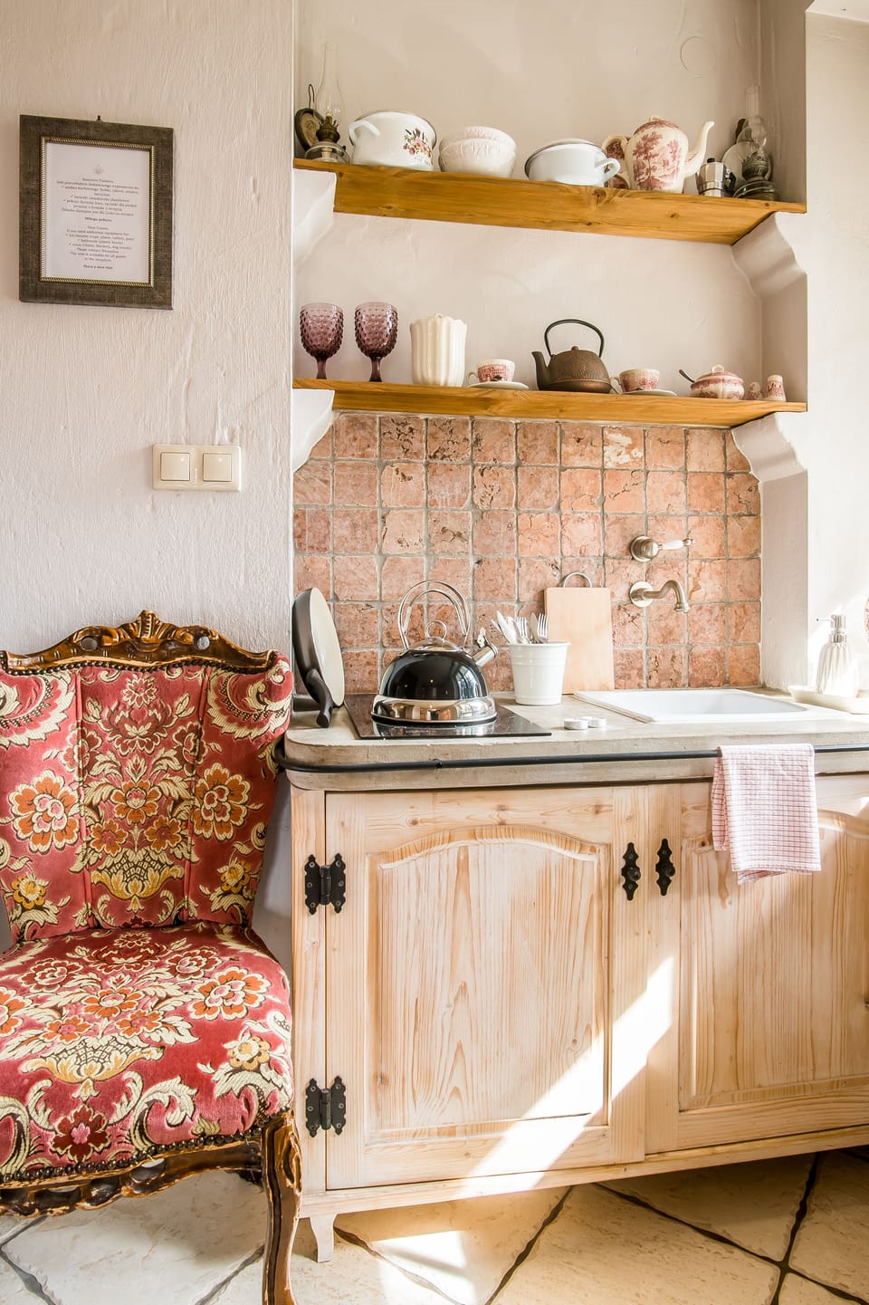 Exclusive Apartment | Private kitchen | Fridge, cookware/dishes/utensils