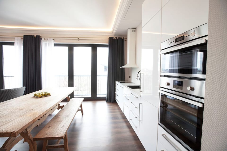 Penthouse, Multiple Beds, City View | Private kitchen | Electric kettle