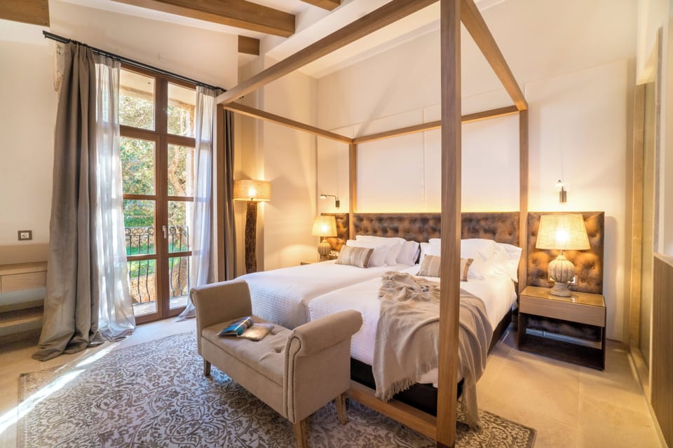 Royal Suite, Terrace | Minibar, in-room safe, desk, soundproofing
