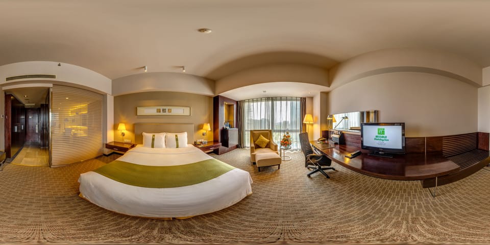 Down comforters, minibar, in-room safe, desk