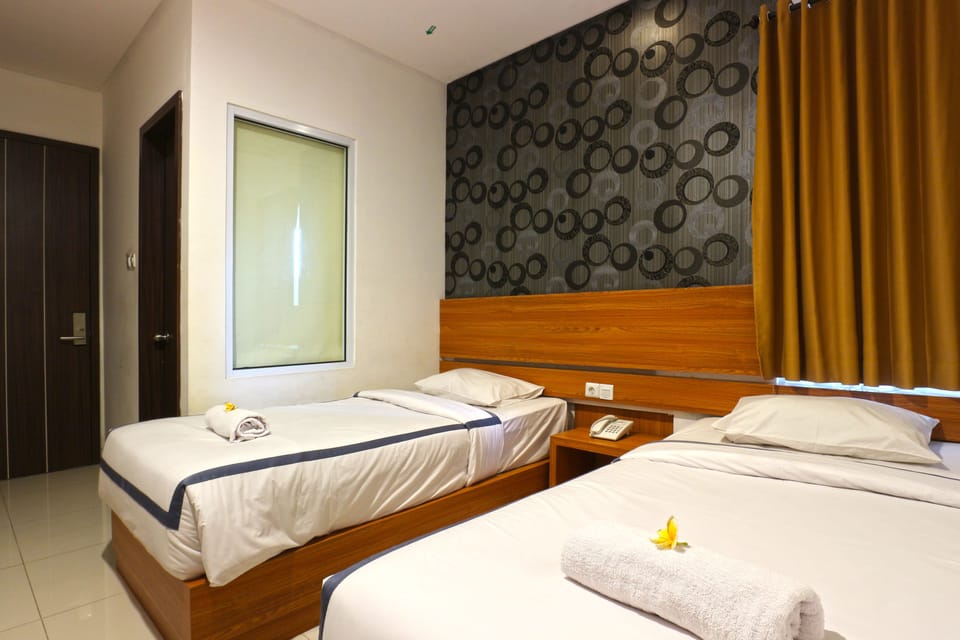 Superior Room | Egyptian cotton sheets, premium bedding, desk, soundproofing
