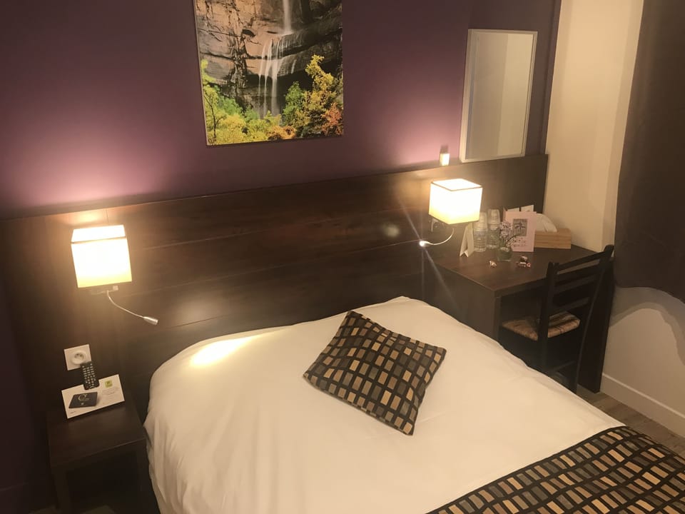 Double Room | Desk, soundproofing, free WiFi, bed sheets