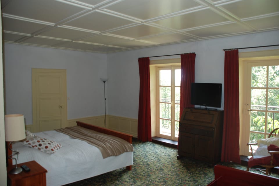 Double Room, Balcony (1) | Individually decorated, individually furnished, desk, laptop workspace