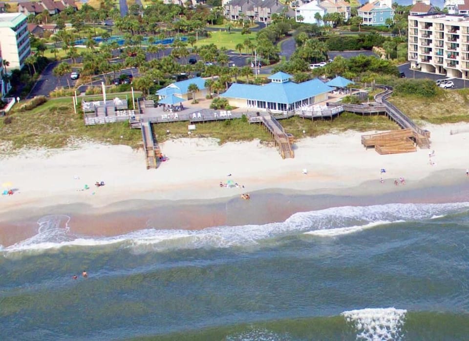 Ocean Clubhouse at Litchfield by the Sea