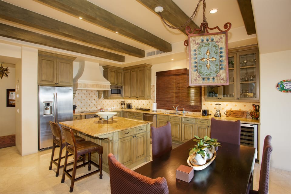 Complete kitchen with everything you will need.  If not, reach out to front desk