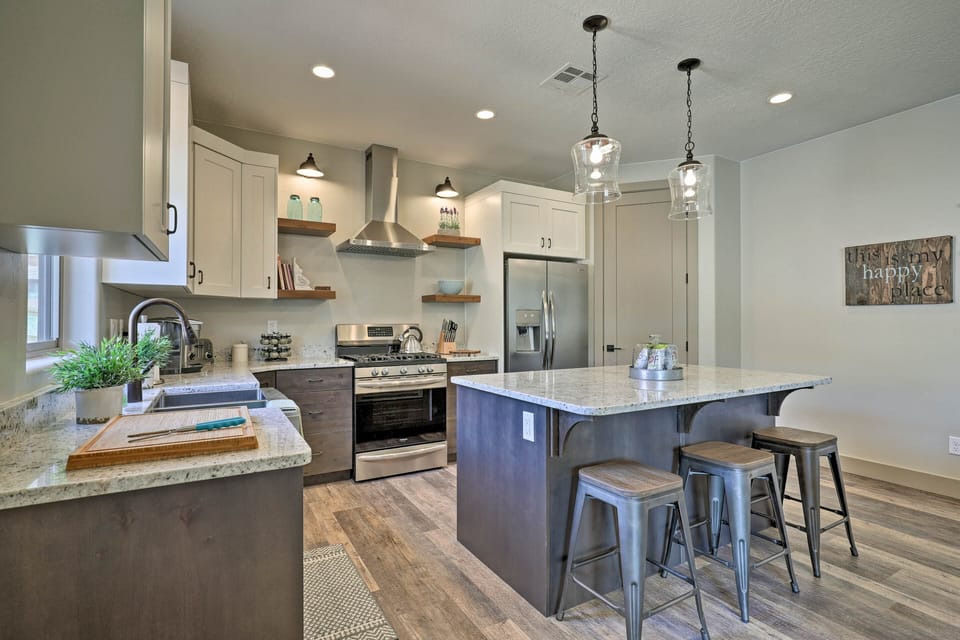 Kitchen | Spices | Toaster | Trash Bags & Paper Towels