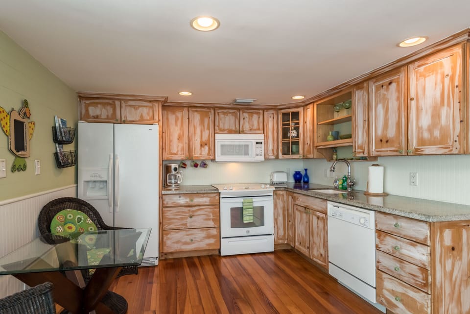 Spacious Kitchen