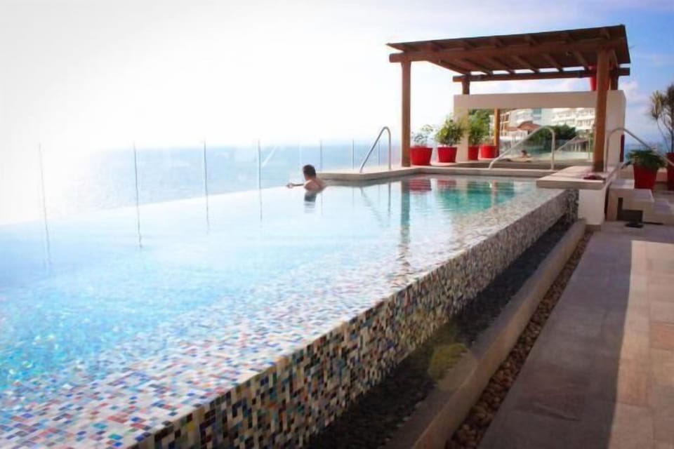 Condo - Image 19