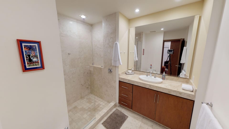 Penthouse - Image 15