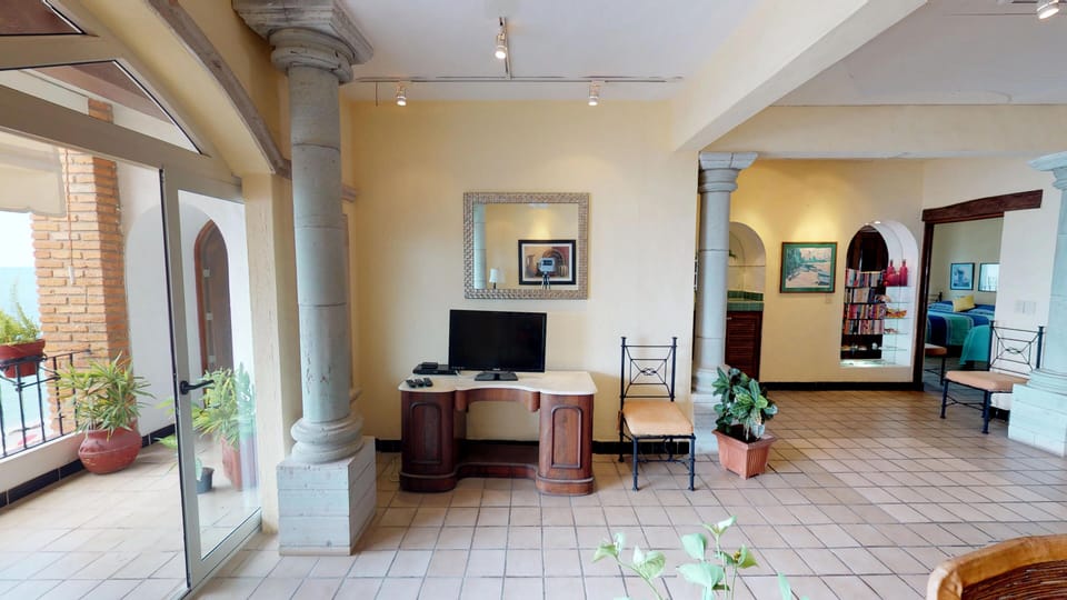 Condo - Image 4