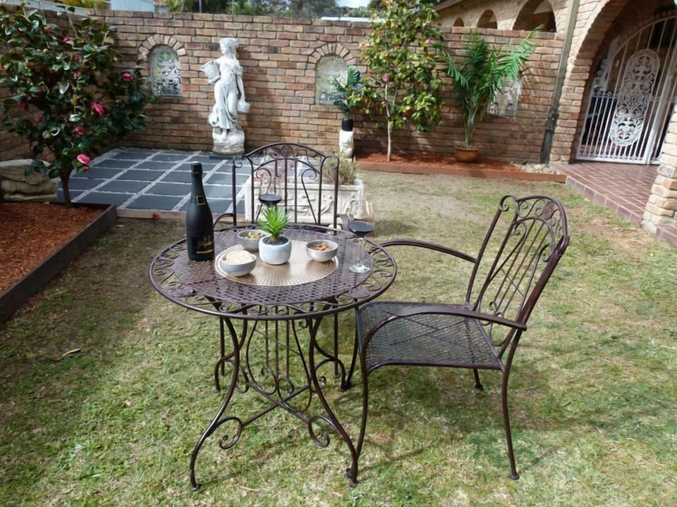 Private court yard with BBQ
