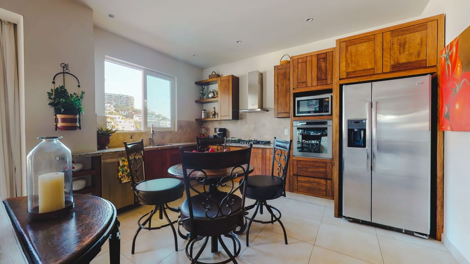 Condo - Image 11