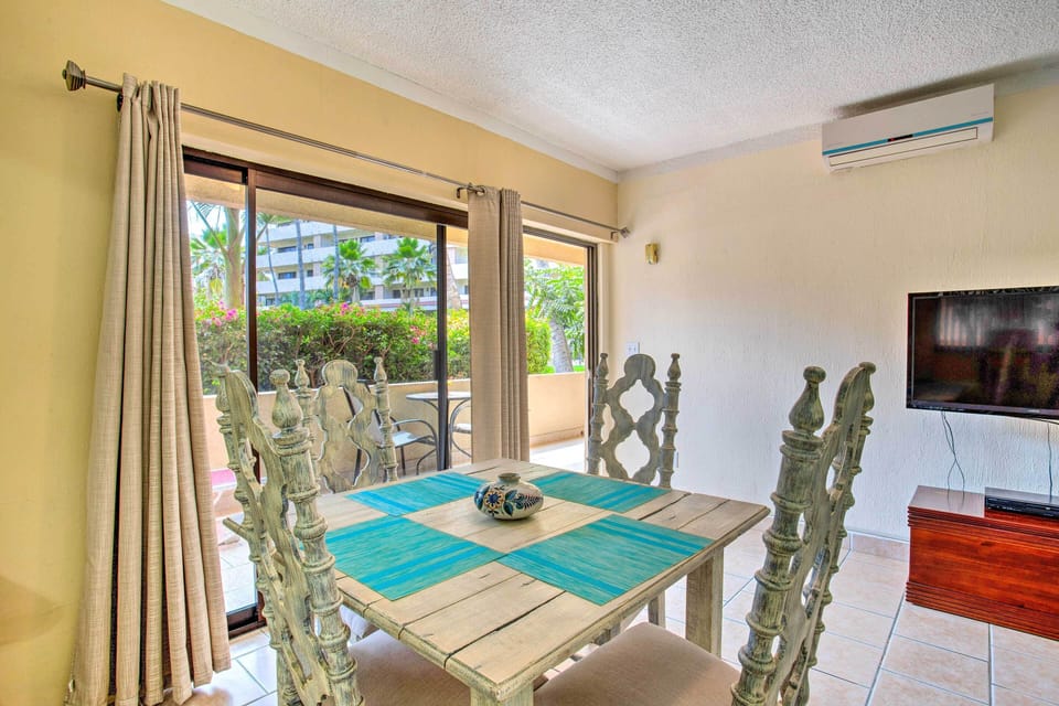Dining Area | Dishware & Flatware