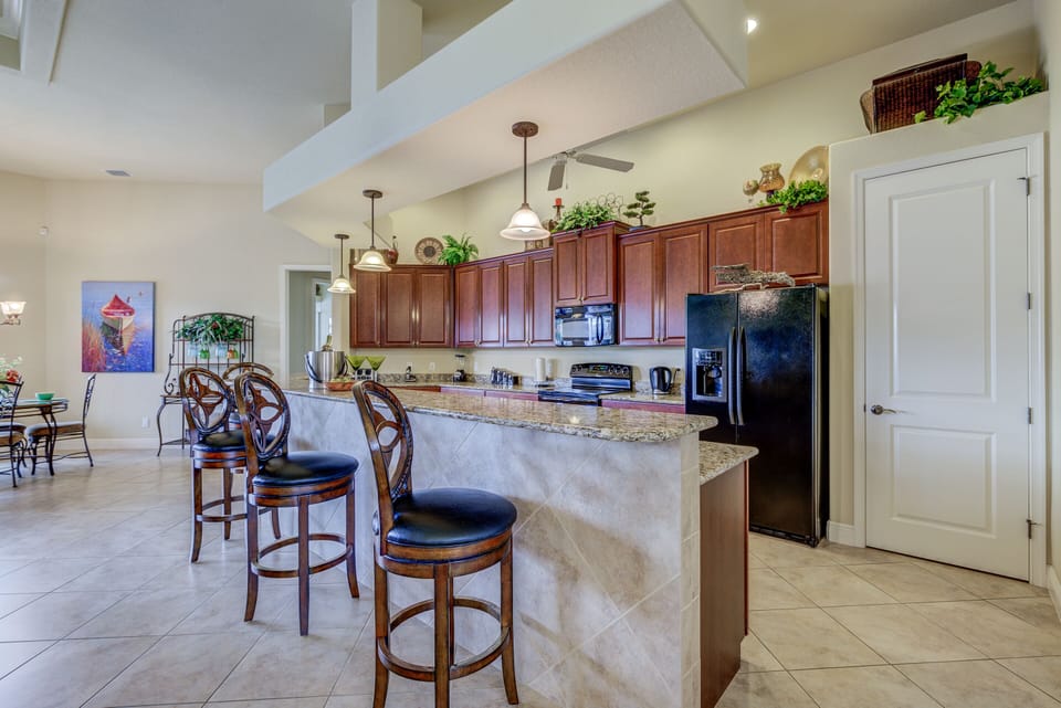 Kitchen bar with seating