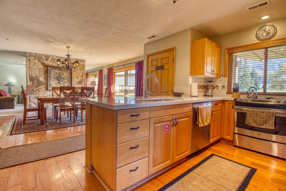 Kitchen with all you will need.
