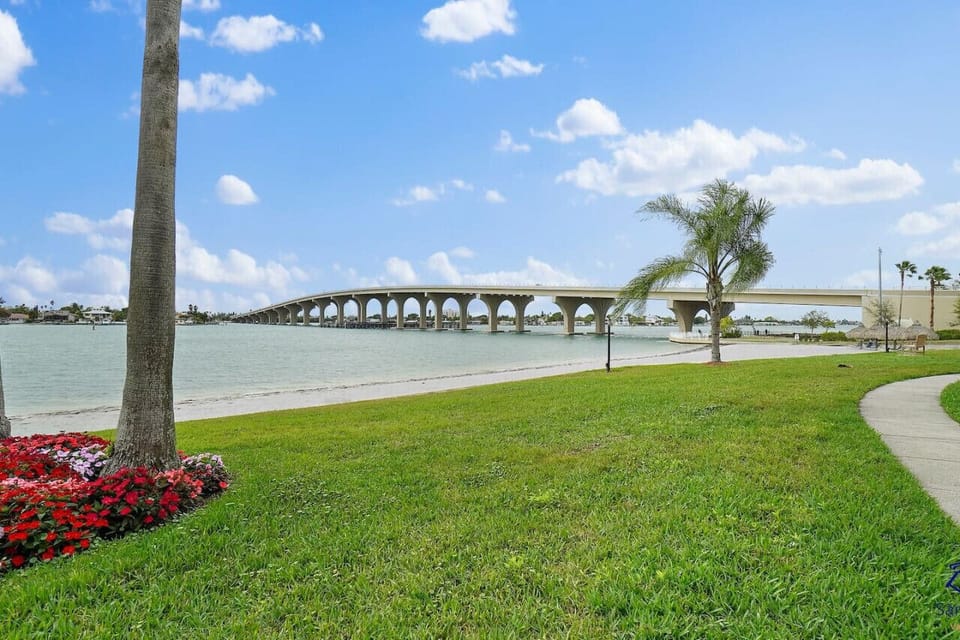 Bahia Vista Grounds