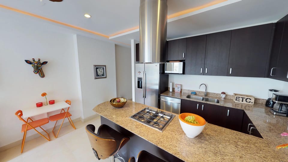 Condo - Image 4