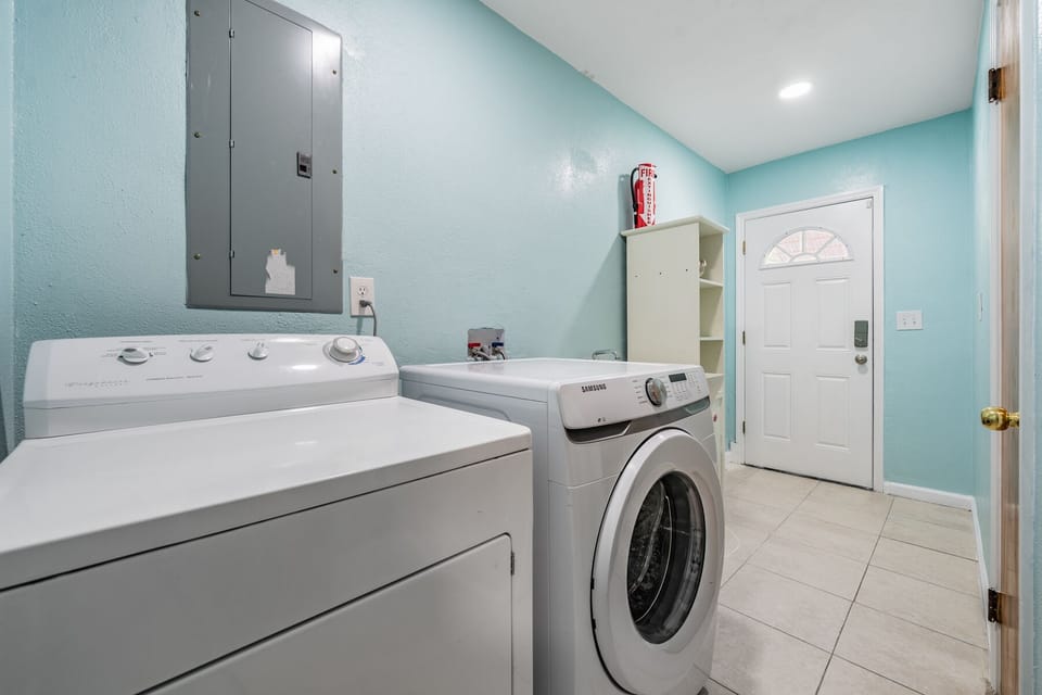 Large new washer 1/2023
Door exit to back patio garden area