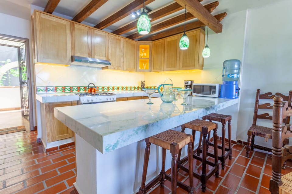 Condo - Image 11