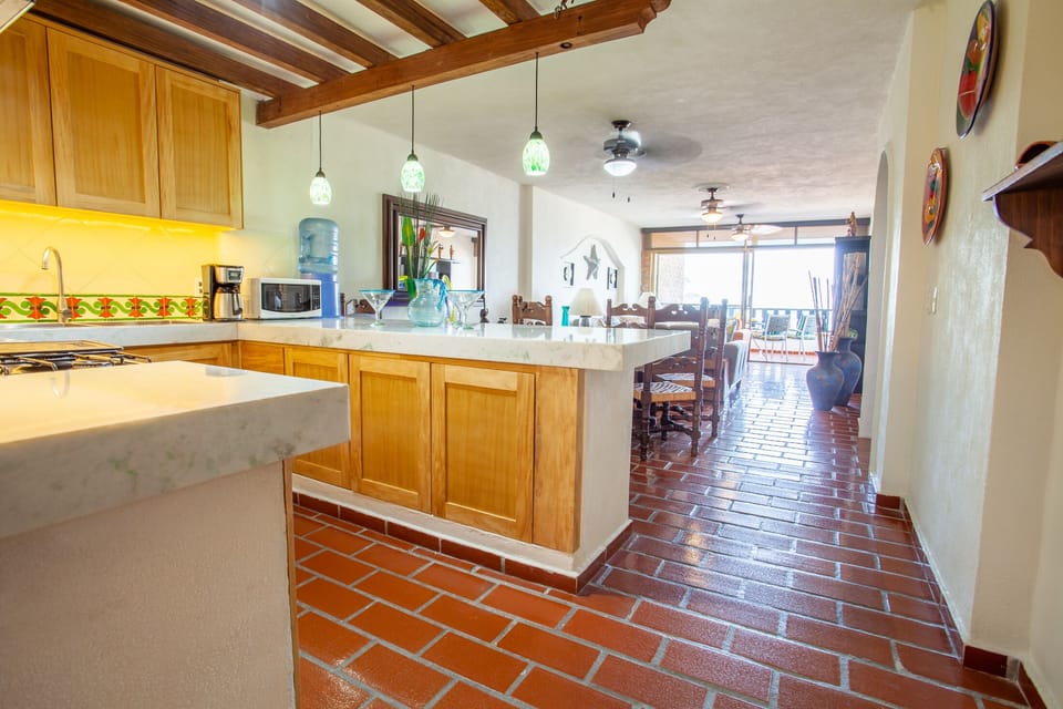 Condo - Image 12