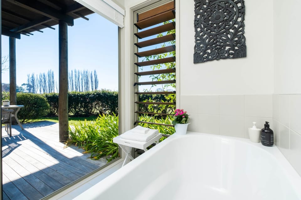 indoor/ outdoor bath