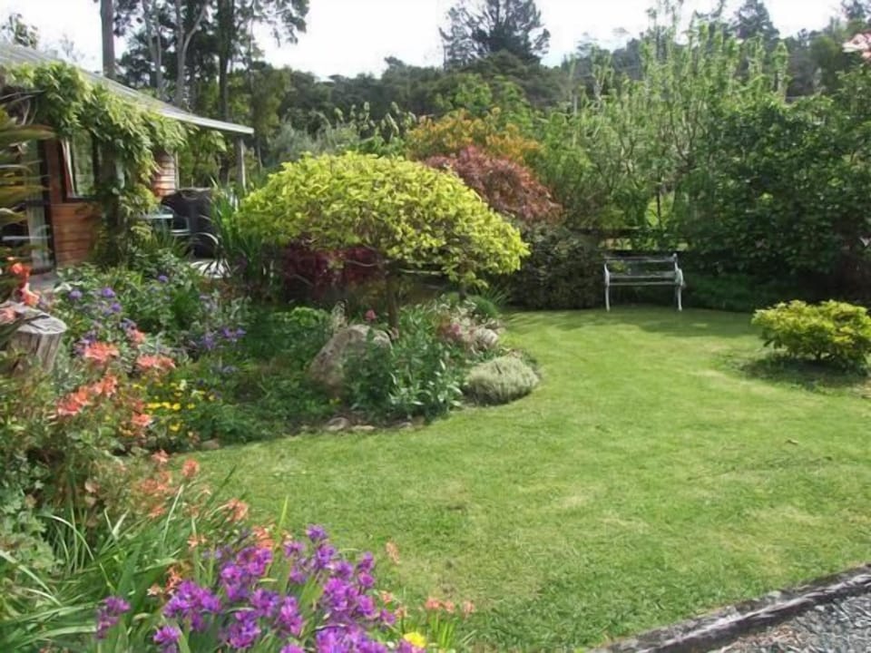 "Cottage" garden in spring