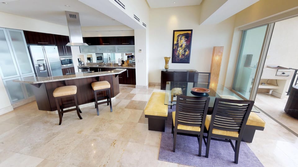 Condo - Image 13
