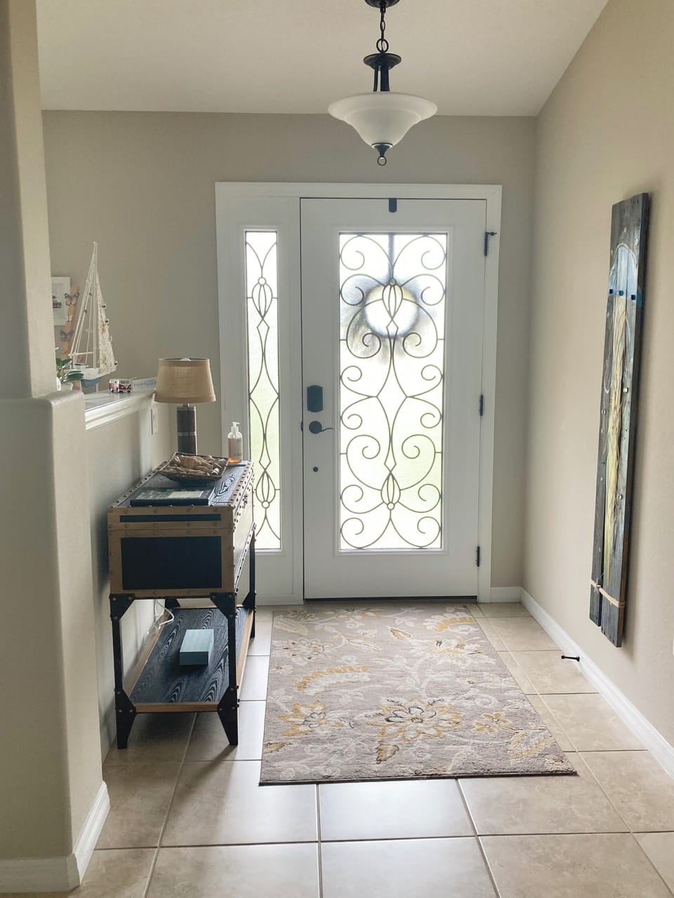 Entry way / foyer