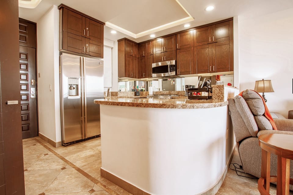 Condo - Image 11