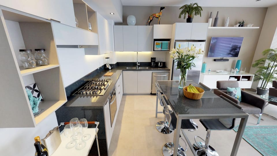 Condo - Image 11