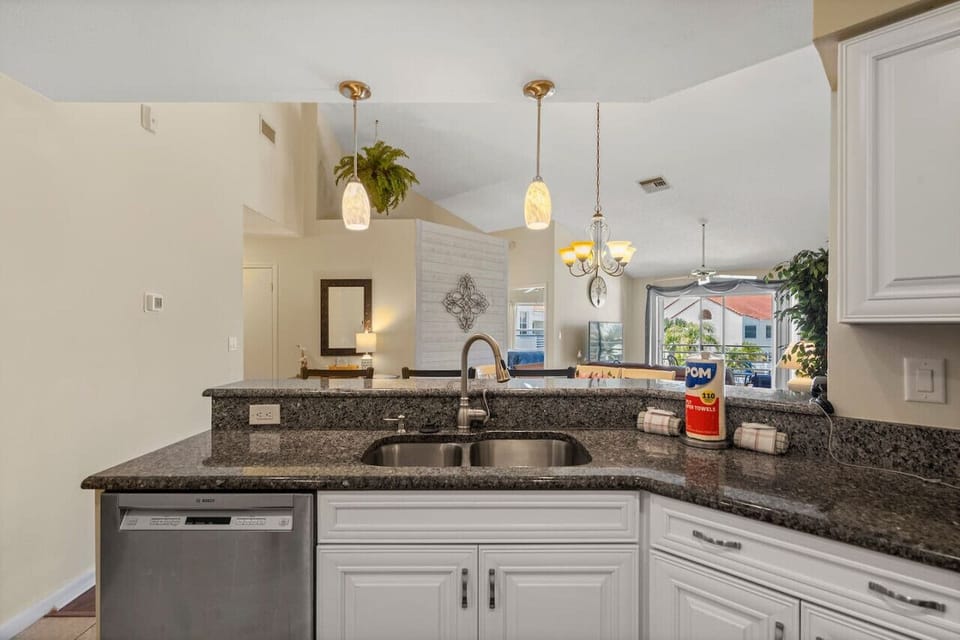 Spacious Kitchen