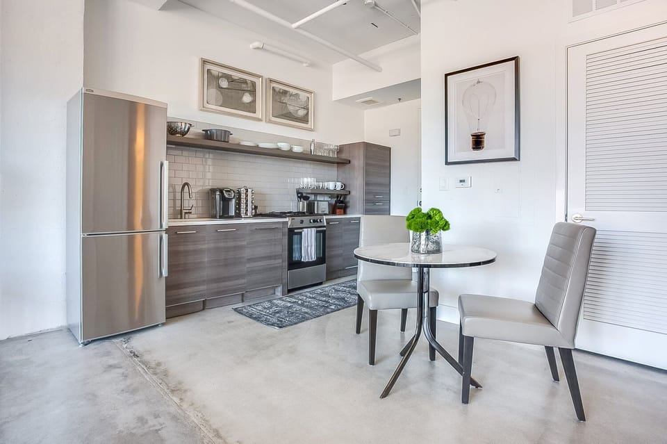 Fully Equipped Kitchen and Dining Table with Seating for Two