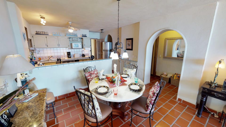 Condo - Image 9