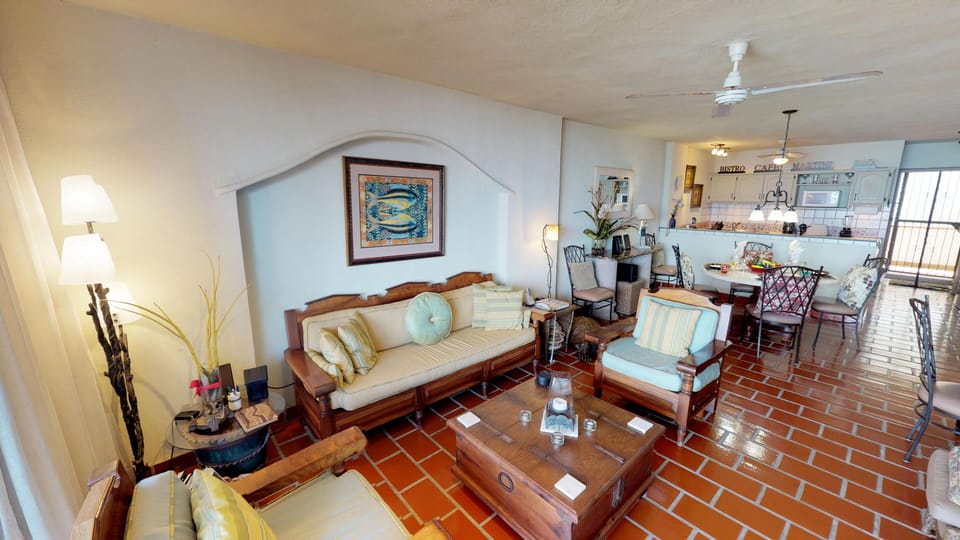 Condo - Image 7