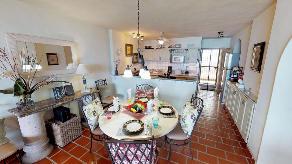 Condo - Image 8
