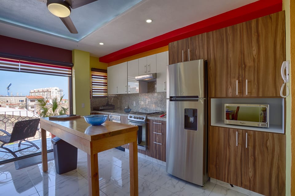 Condo - Image 11