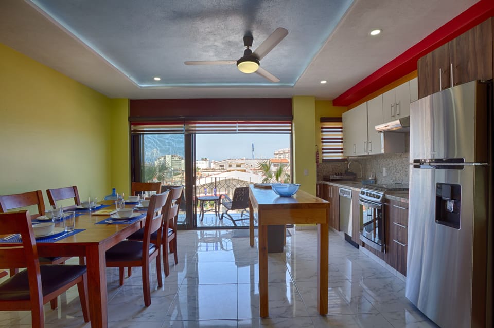 Condo - Image 3