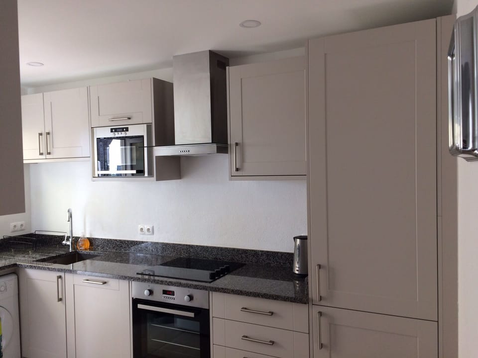 Lovely bright kitchen