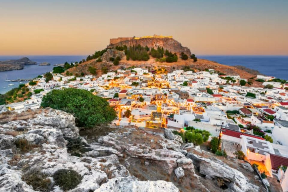 Lindos by night - fabulous restaurants and shops only 10 minutes away. 