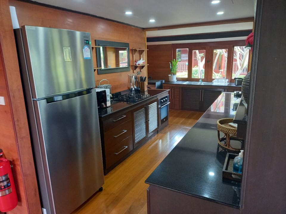 Villa 3 - Kitchen