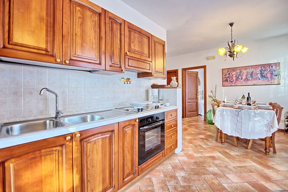 Dining Room, Kitchen