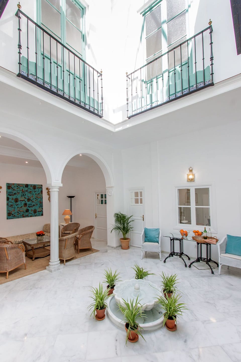 Patio de Tintes Old town 6 pax Apartment in Seville