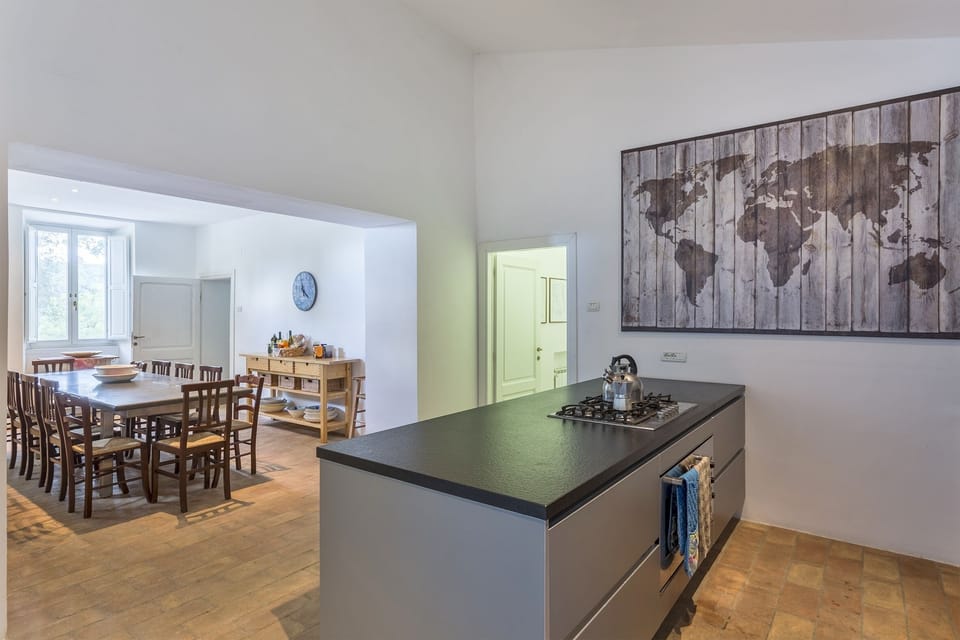 Kitchen dining area