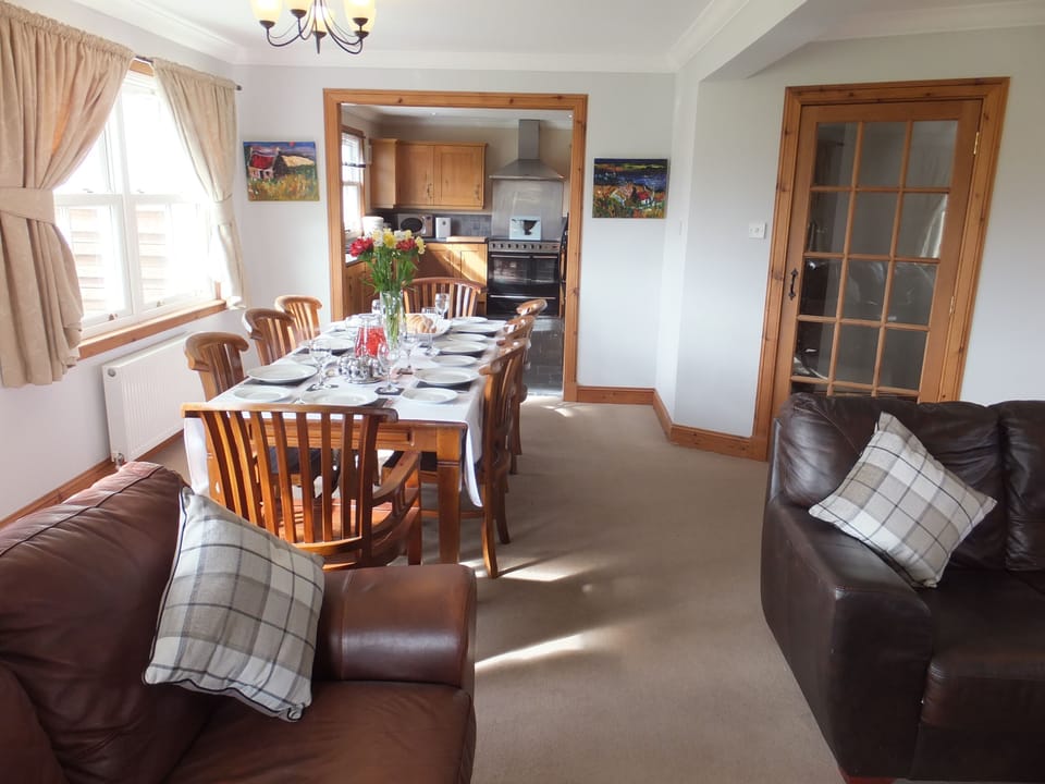 View through to Kitchen