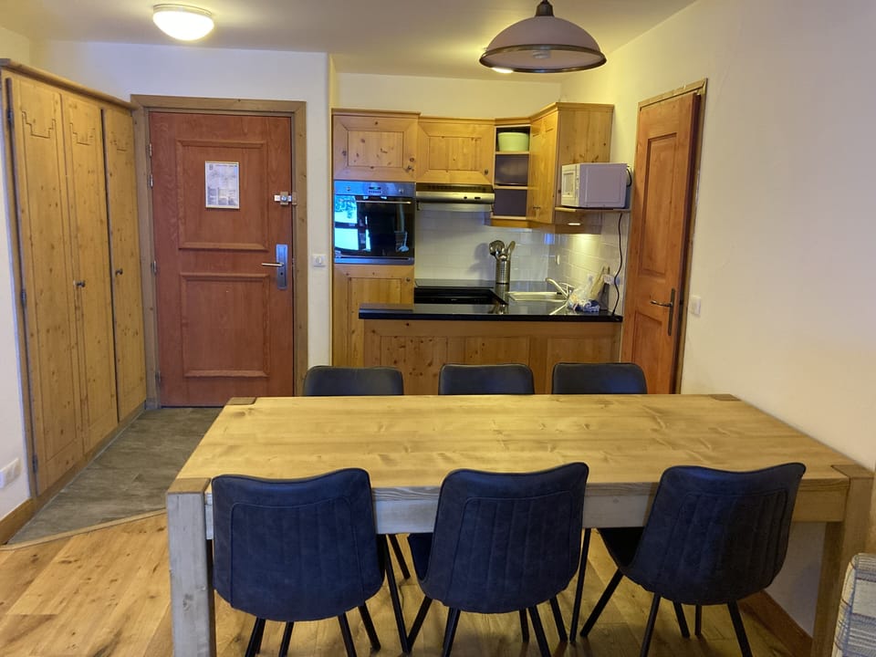 Kitchen area and dining table