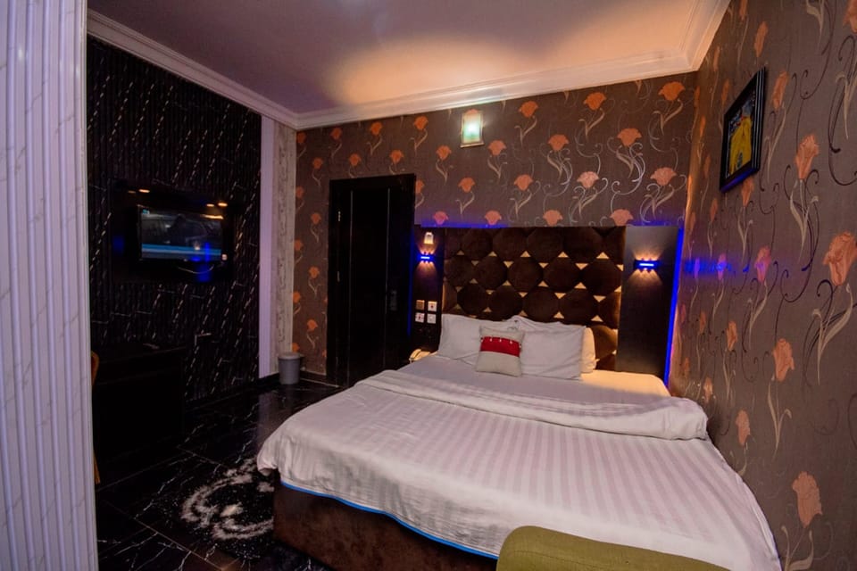 Superior Room | Individually decorated, individually furnished, desk, laptop workspace