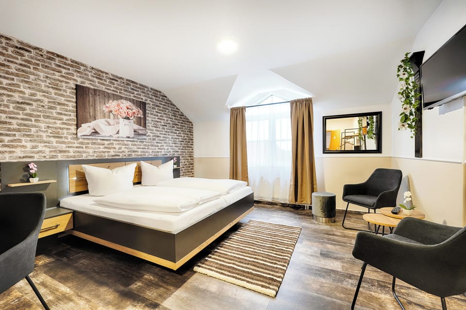 Comfort Double Room, 1 Double Bed, Non Smoking | Desk, blackout drapes, free WiFi, bed sheets