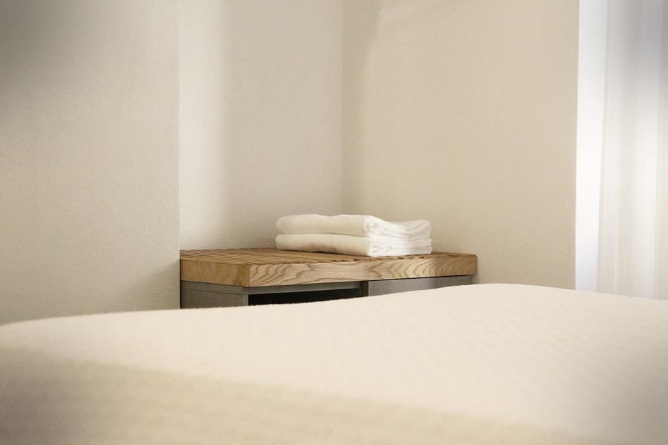 Standard Double Room | In-room safe, desk, WiFi (free), bed sheets