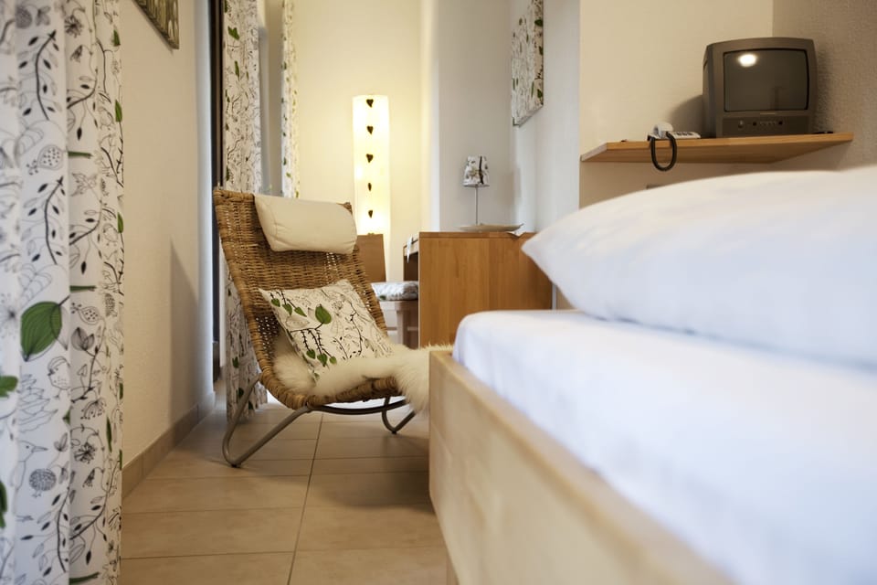 Classic Single Room | In-room safe, desk, cribs/infant beds, free WiFi