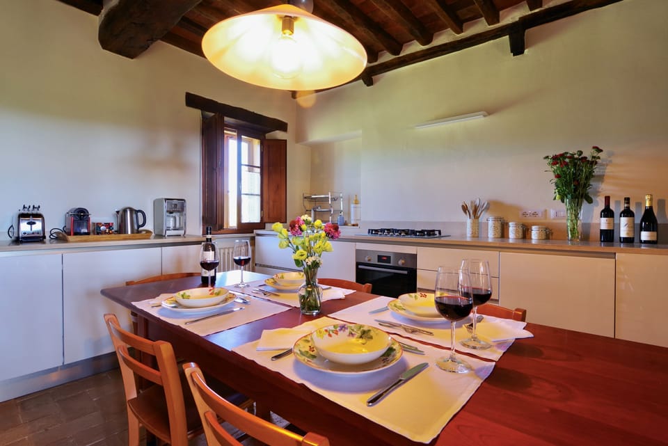 Arco al Poggio - the Dining and Kitchen